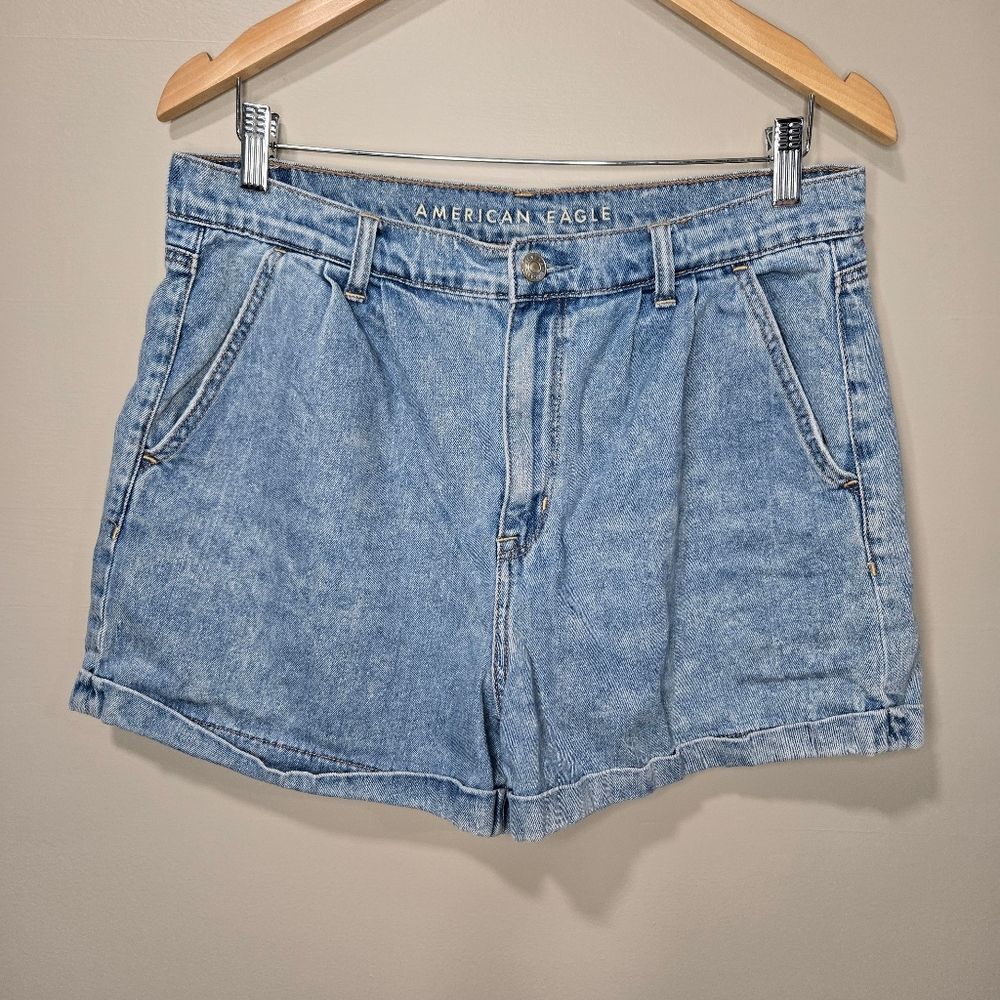 American Eagle Outfitters Women's Blue Denim Mom Shorts